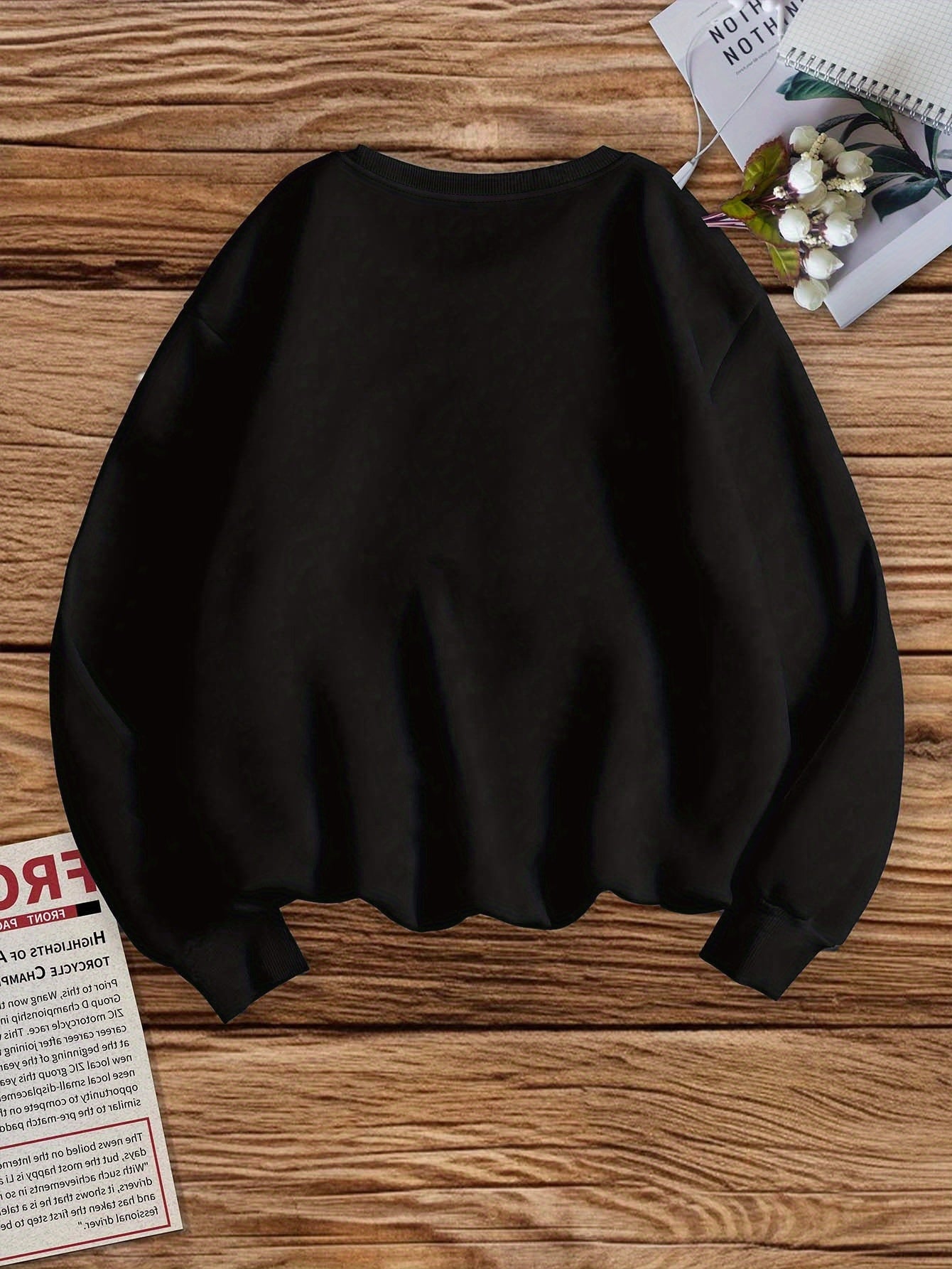 Women's Cozy Golf Sweatshirt with Stylish Golf Print Design
