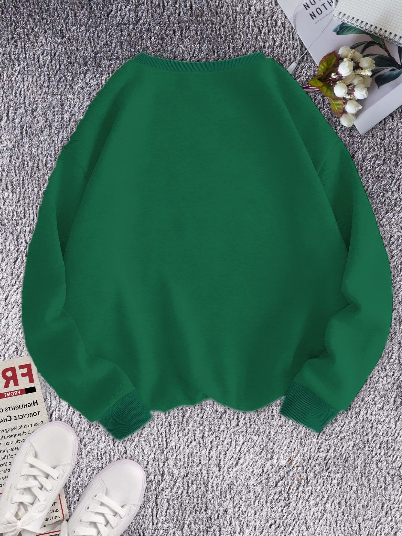 Women's Cozy Golf Sweatshirt with Stylish Golf Print Design