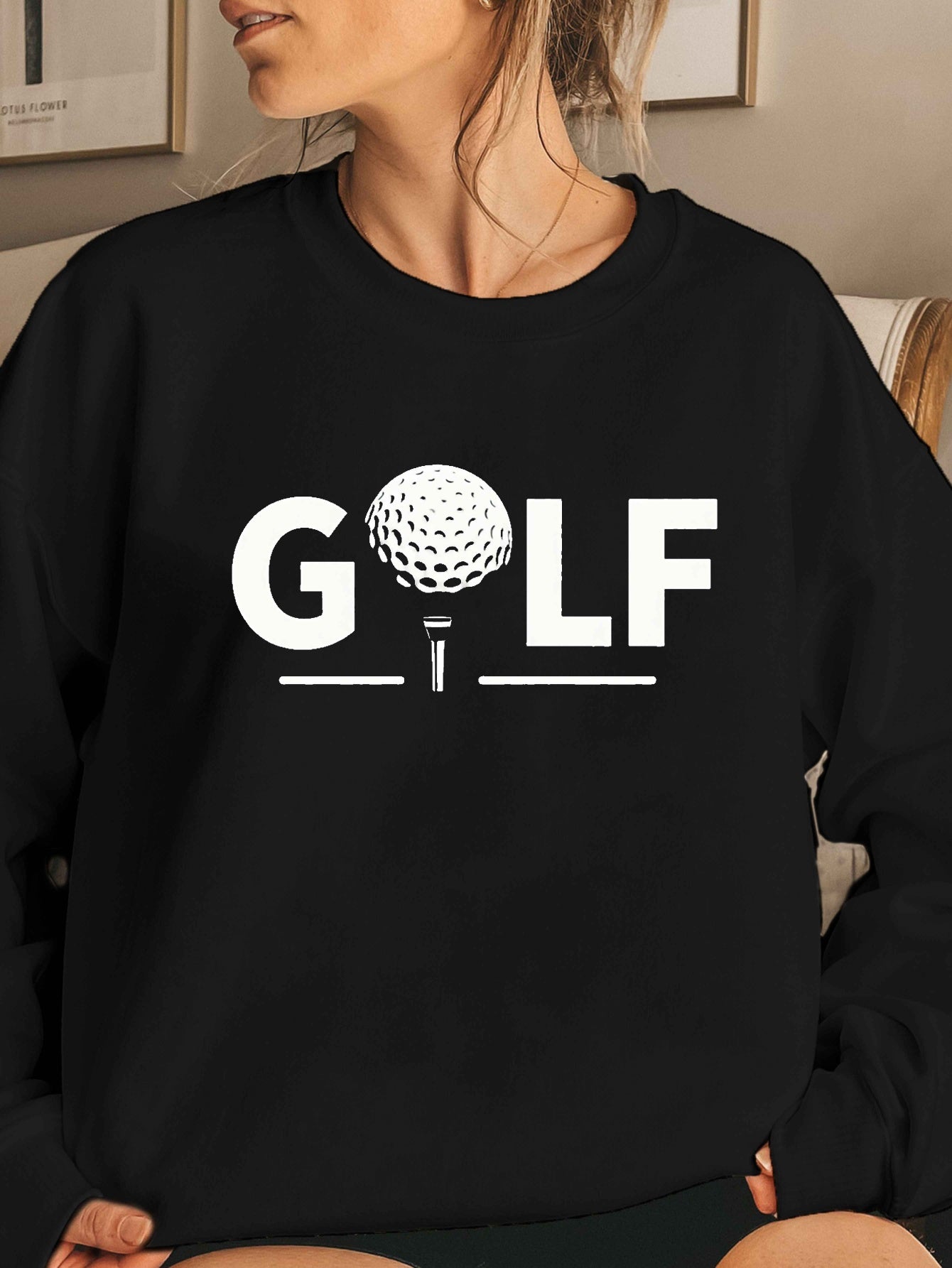 Women's Cozy Golf Sweatshirt with Stylish Golf Print Design