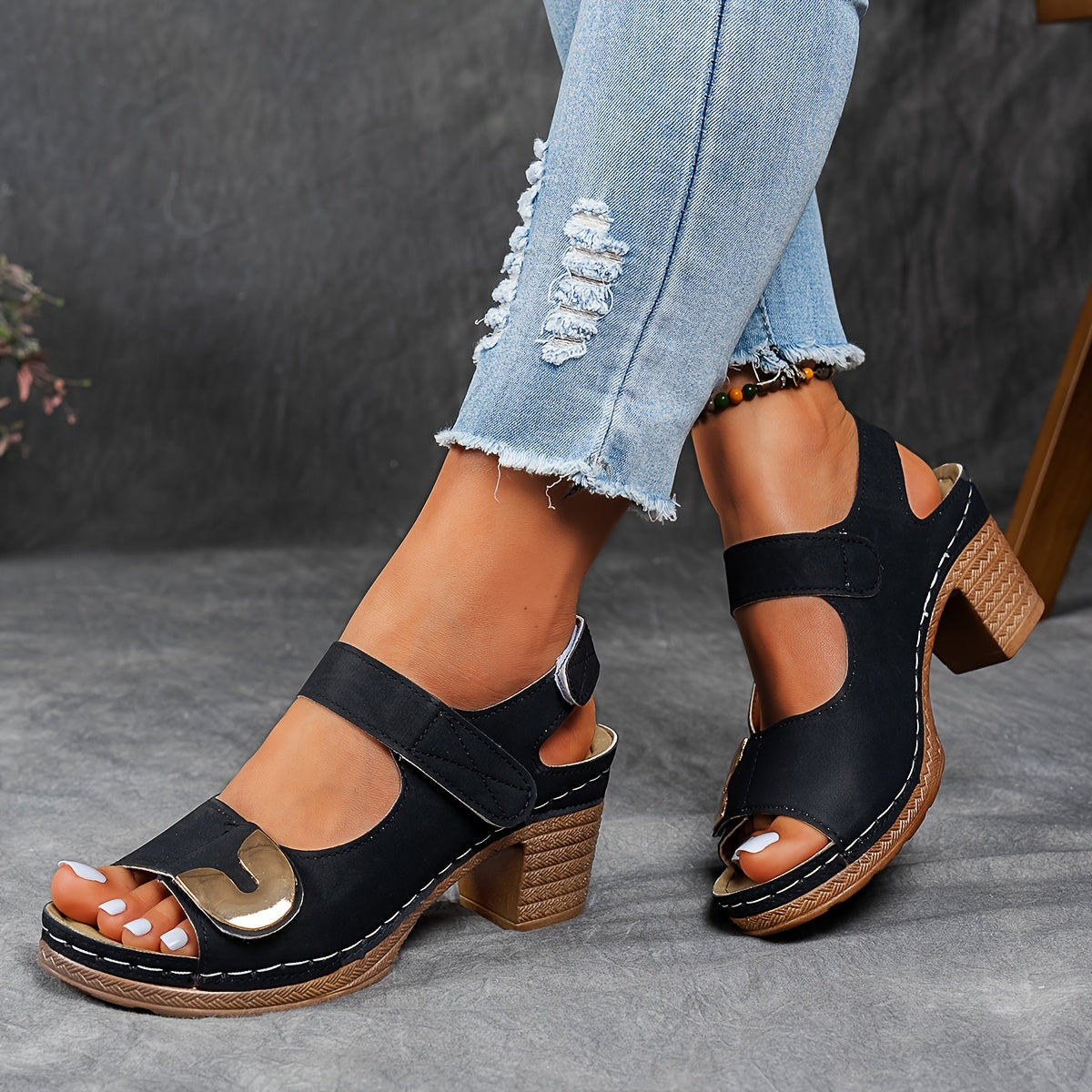 Women's Casual Platform Sandals with Chunky Heel Open Toe Adjustable Strap Summer Footwear in Black Red Pink Durable Comfortable Thick Sole for Beach Casual Outings Warm Weather