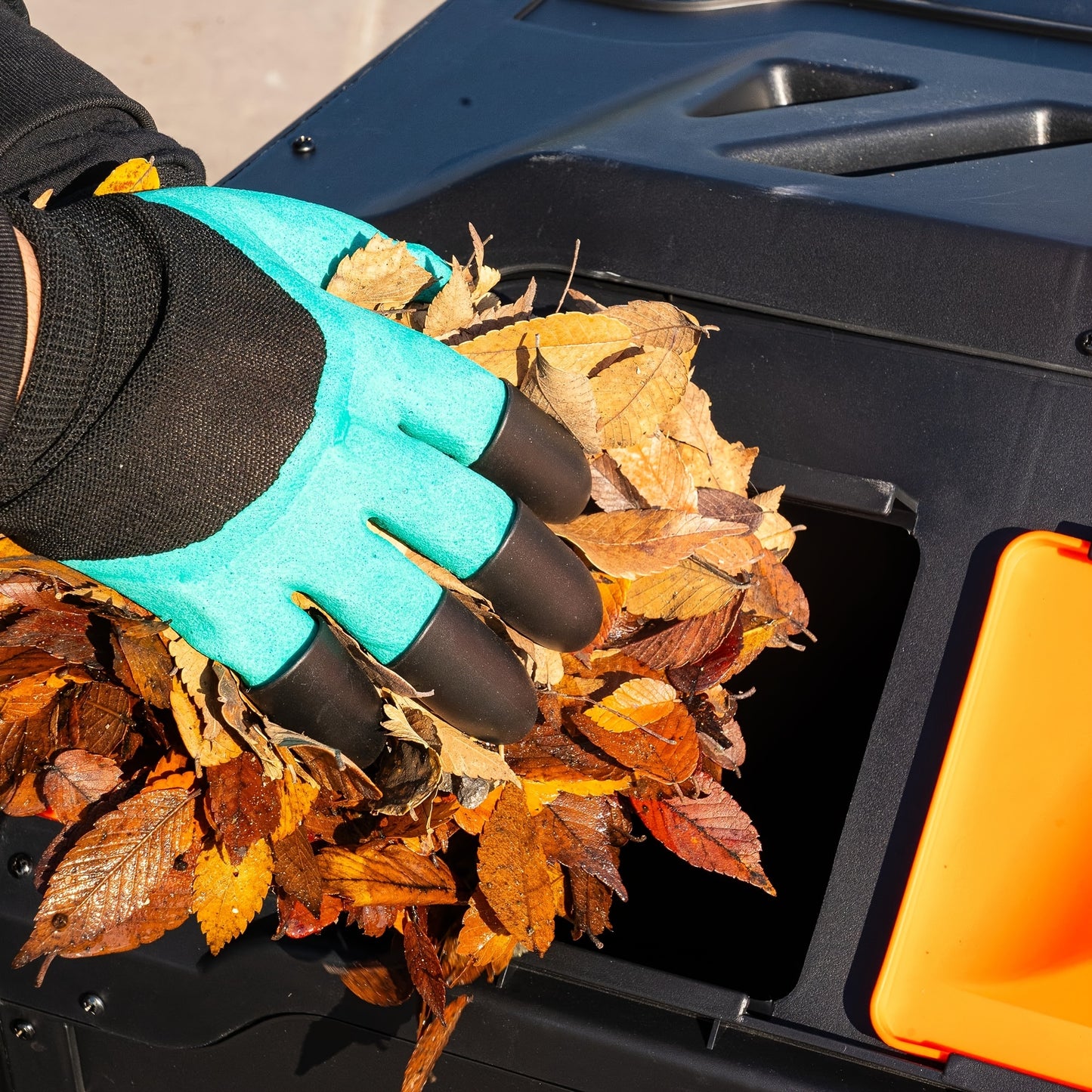 Efficient Dual Chamber Compost Bin for Easy Garden Waste Recycling