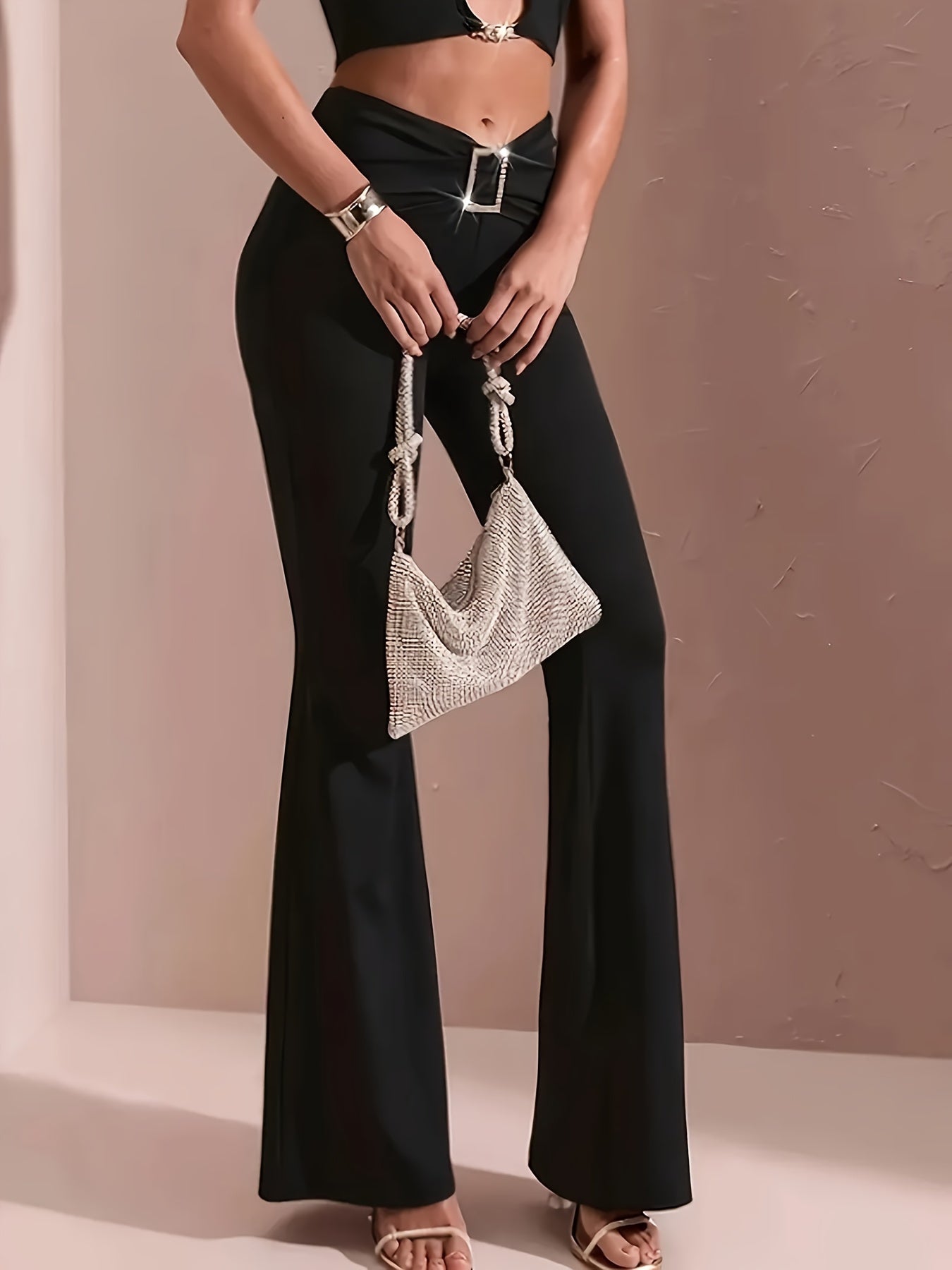 Elegant High-Waist Flared Pants for Casual or Dressy Occasions
