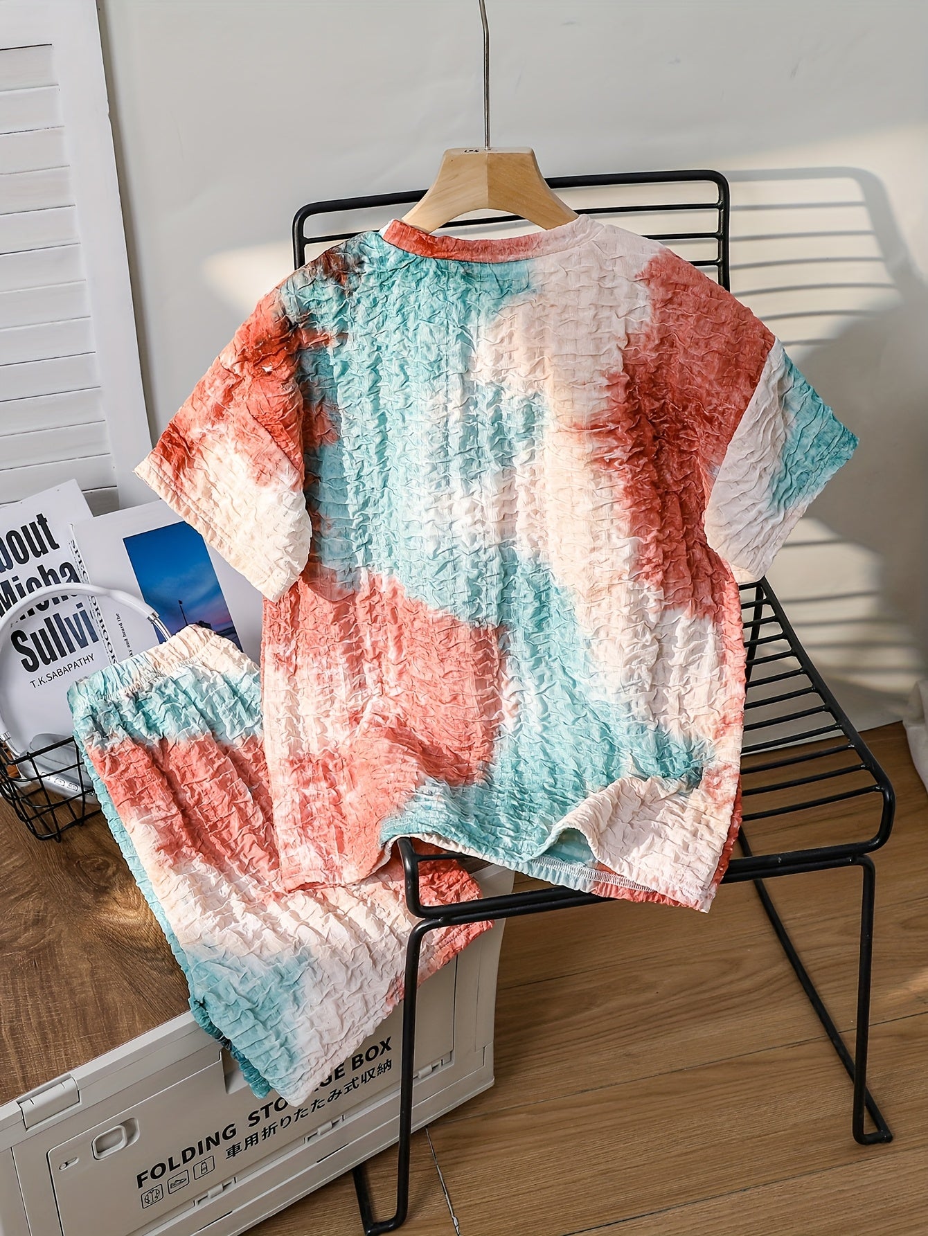 1 Set of 2pcs Polyester Tie Dye Boys Short Sleeve T Shirt and Shorts Suit for Summer Daily Use and Outdoor Activities