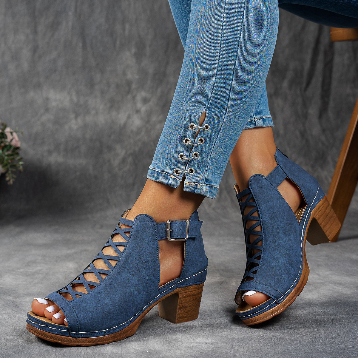Women Summer Thick Heeled Casual Fish Spout Sandals