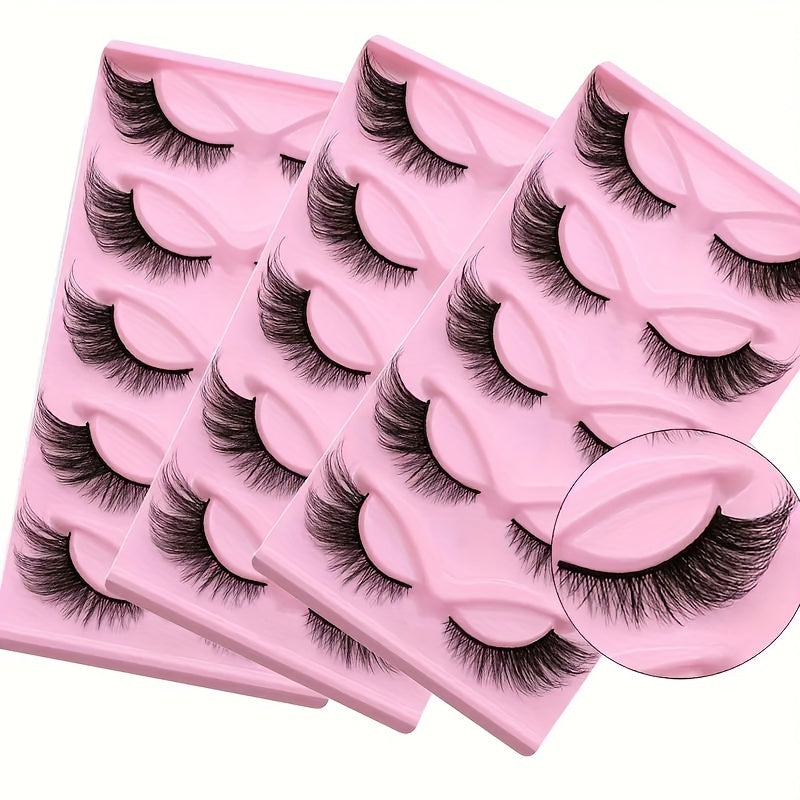 Dramatic Cat Eye False Eyelashes for Glamorous Makeup Looks