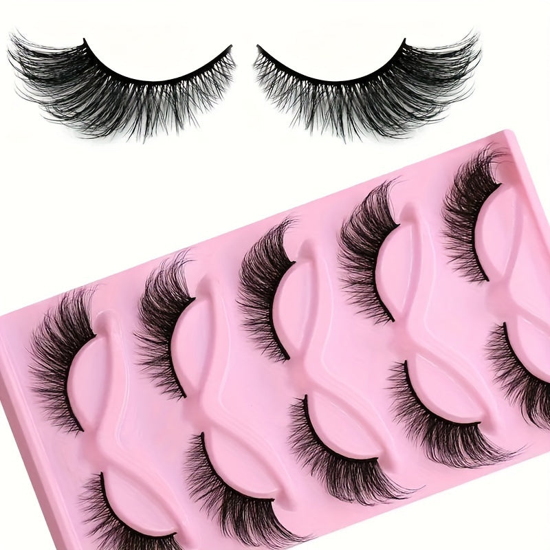 Dramatic Cat Eye False Eyelashes for Glamorous Makeup Looks