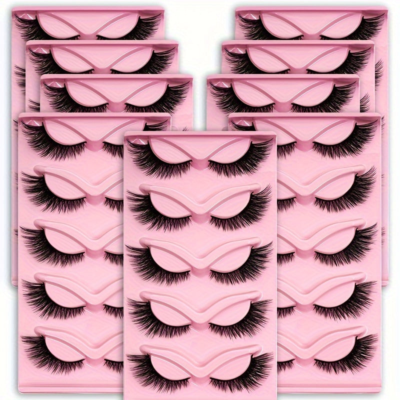 Dramatic Cat Eye False Eyelashes for Glamorous Makeup Looks