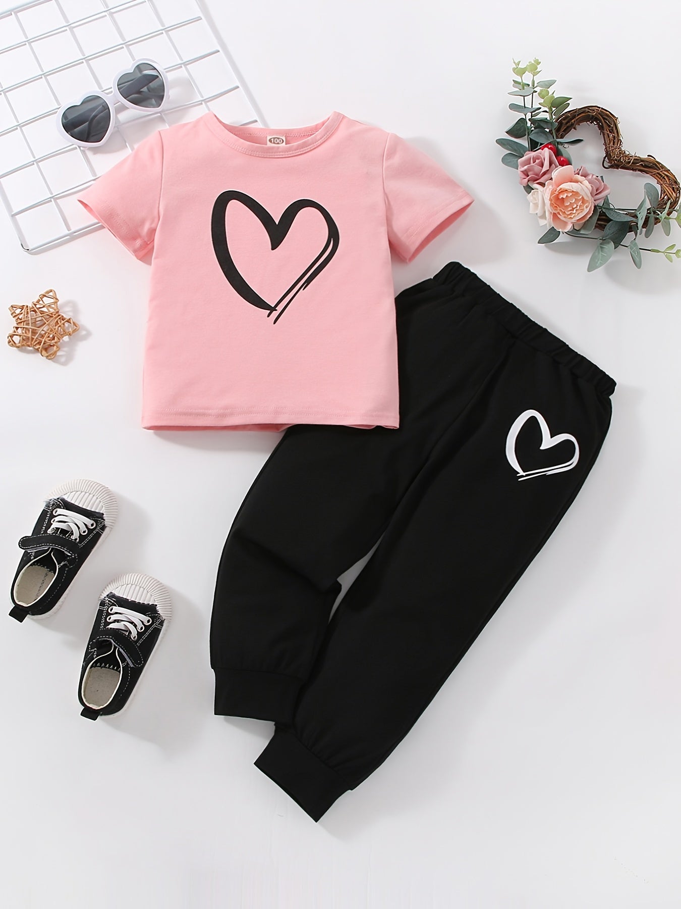 Girls Heart Print T-Shirt and Sweatpants Fashion Set