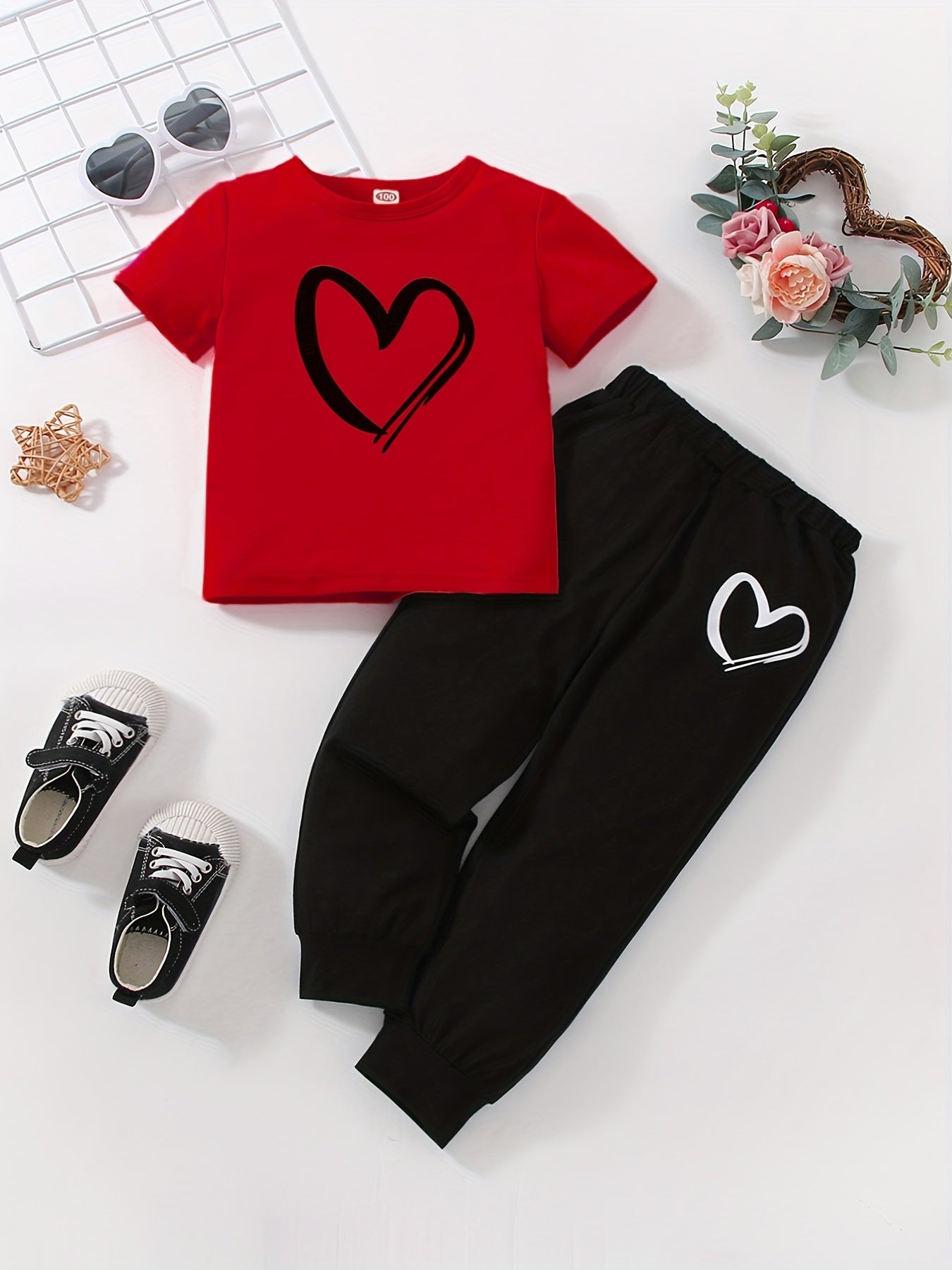 Girls Heart Print T-Shirt and Sweatpants Fashion Set