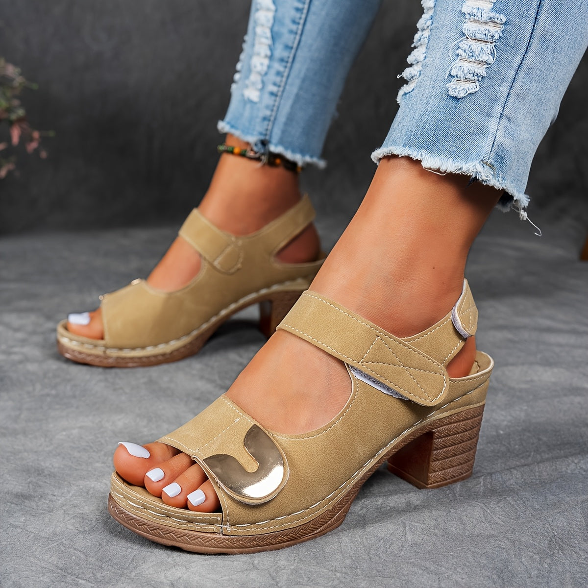 Women's Casual Platform Sandals with Chunky Heel Open Toe Adjustable Strap Summer Footwear in Black Red Pink Durable Comfortable Thick Sole for Beach Casual Outings Warm Weather
