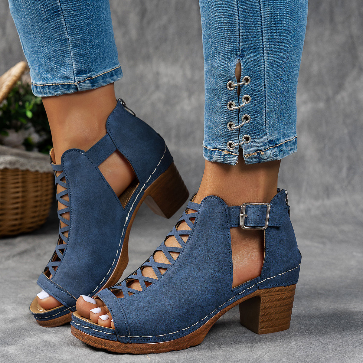 Women Summer Thick Heeled Casual Fish Spout Sandals