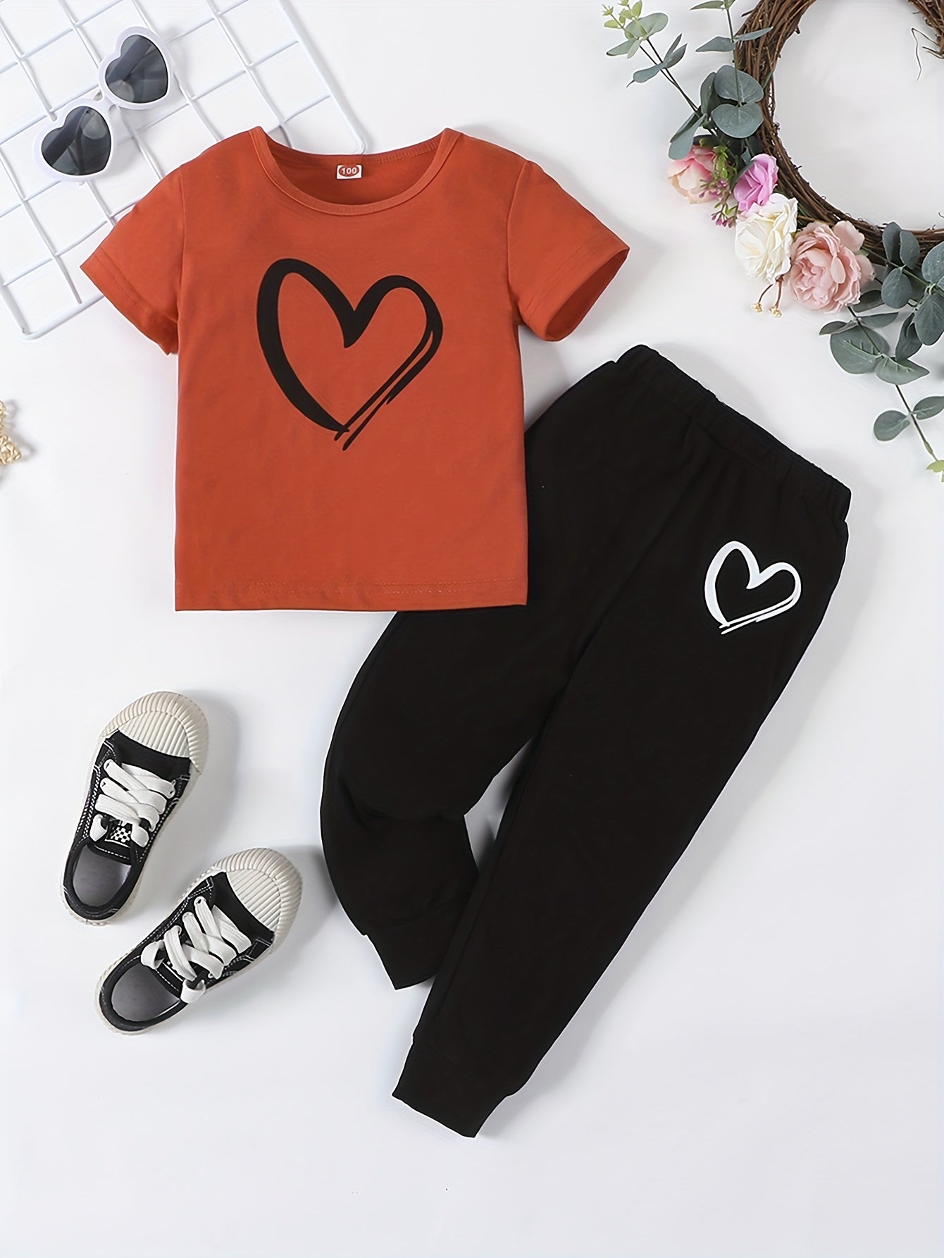 Girls Heart Print T-Shirt and Sweatpants Fashion Set