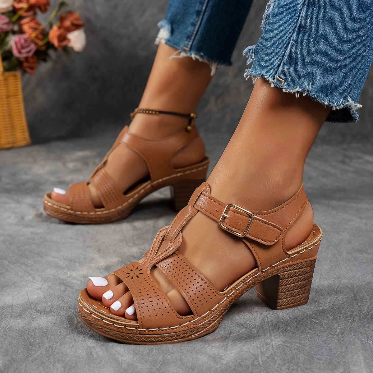 Women's Chunky Heel Platform Sandals Open Toe Ankle Strap Buckle Closure Comfortable Casual and Dressy Summer Shoes Black and Brown
