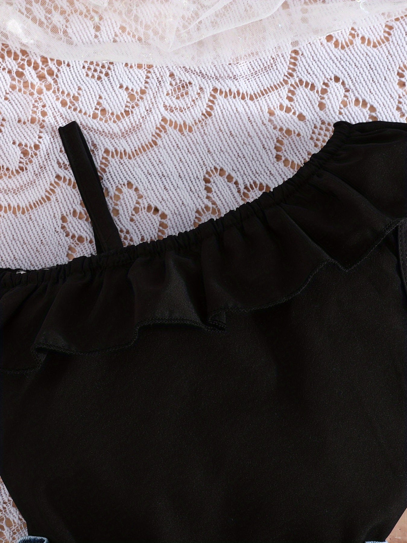 Summer Outfit for Girls Aged 3 to 7 Two-Piece Set with Asymmetrical Off-Shoulder Ruffle Top and Distressed Denim Shorts with Bow Details