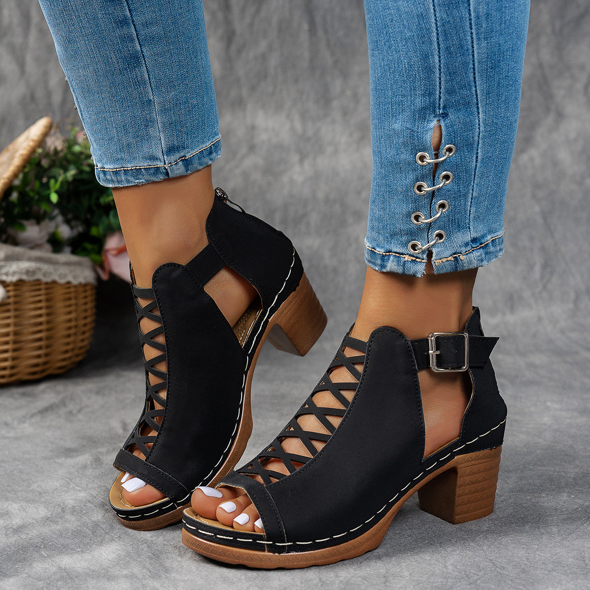 Women Summer Thick Heeled Casual Fish Spout Sandals